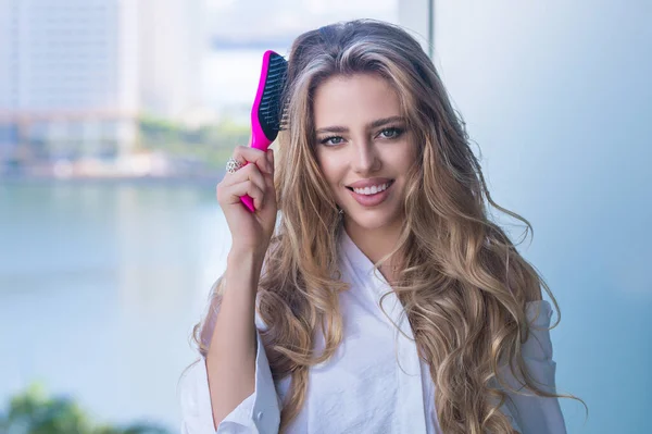 Portrait Attractive Pretty Haired Girl Combing Hair Hair Care Hairs — Stock Photo, Image
