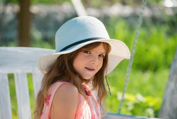 Charming Cute Caucasian Little Girl Wearing Straw Hat Standing Outdoors — Stock Photo, Image