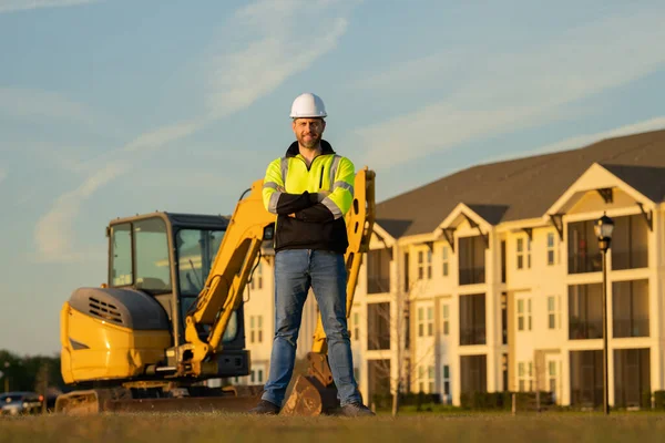 Costruttore Cantiere Costruttore Con Escavatore Pronto Costruire Nuova Casa Costruttore — Foto Stock