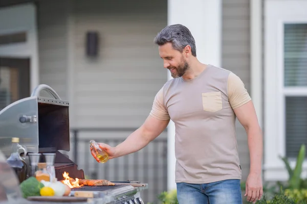 Bbq Grilling Barbecue Man Barbeque Roast Fish Outdoor Grilling Barbecue — Stock Photo, Image