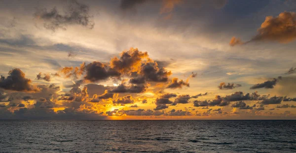 Matahari Terbenam Latar Belakang Laut Wallpaper Alam Dengan Laut Musim — Stok Foto
