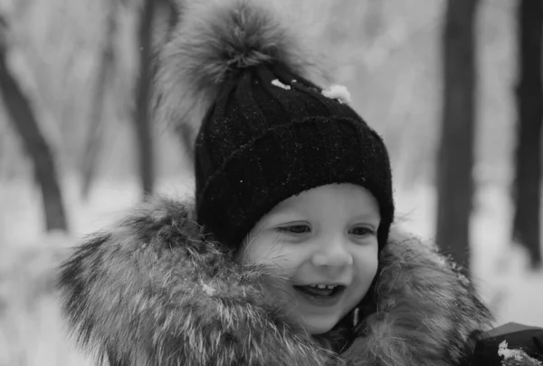 Happy Zimě Dítě Roztomilý Chlapec Zimě Zimní Svátky Koncept Sníh — Stock fotografie