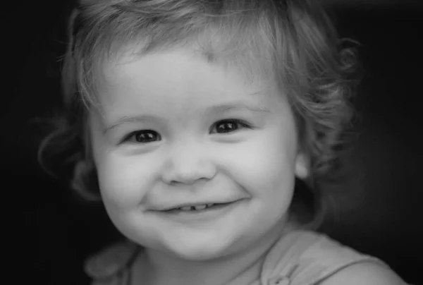 Criança Sorridente Sorriso Bonito Crianças Bebê Macro Retrato Close Cabeça — Fotografia de Stock