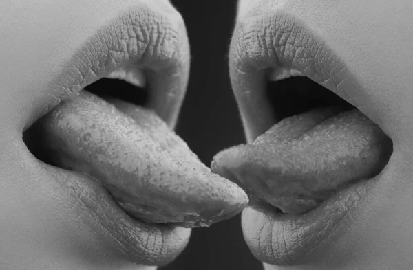 Дівчинка Цілується Лесбі Губи Крупним Планом Сексуальна Жіноча Губа Романтичні — стокове фото
