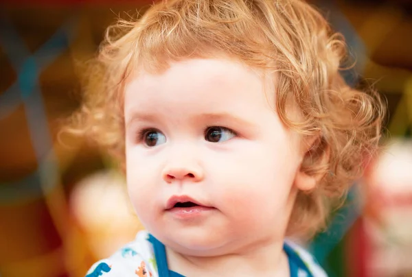 Hoofdfoto Van Een Baby Kinderen Gezicht Kleine Jongen Portret — Stockfoto
