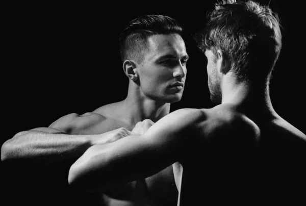Mannen Vechten Naakt Bovenlijf Van Twee Mannen Naakt Lichaam Naakt — Stockfoto