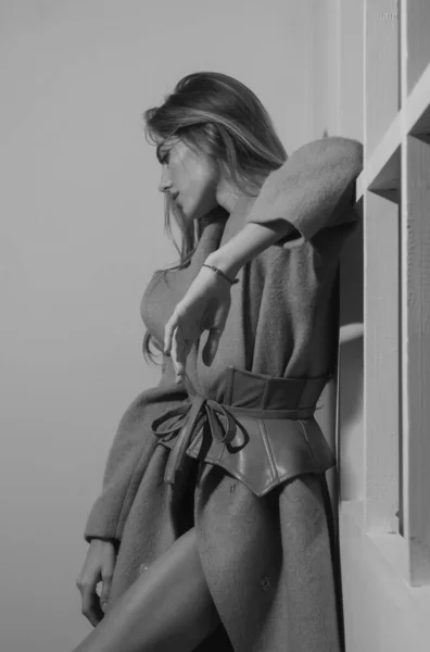 Retrato Estilo Vogue Modelo Vogue Posando Estúdio Coleção Roupas Moda — Fotografia de Stock
