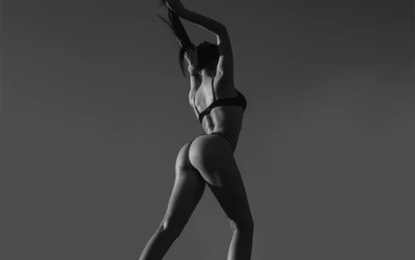 Fitness Seksi Formu Güzel Kadın Poposu Külotlu Mükemmel Genç Kız — Stok fotoğraf