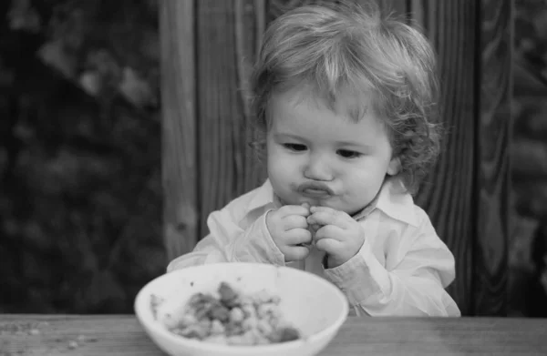 Funny Baby Eating Kids Food Healthy Kids Breakfast — Fotografia de Stock