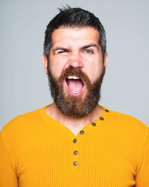 Щасливий Бородатий Чоловік Людські Емоції Крупним Планом Портрет Усміхненого Чоловіка — стокове фото