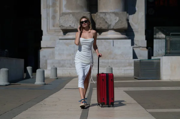 Fashion Woman Suitcas Going Holiday Cestovní Životní Styl Sexy Mladá — Stock fotografie