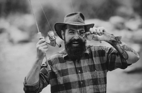 Funny Bearded Man Fishing Lake River Flyfishing Funny Bearded Men — Stock Photo, Image