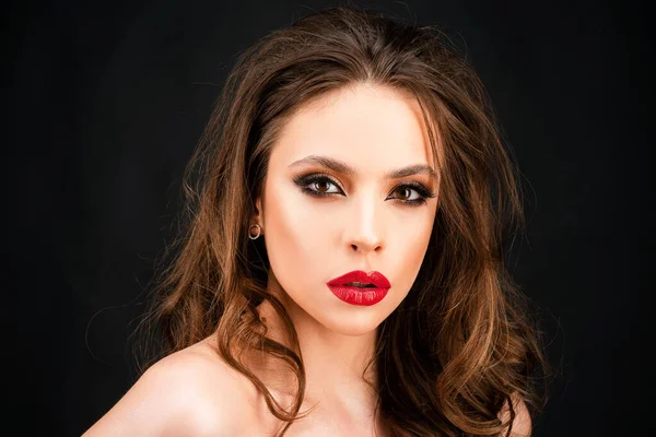 Närbild Kvinnlig Makeup Vacker Make Med Röda Läppar Mörka Sotade — Stockfoto