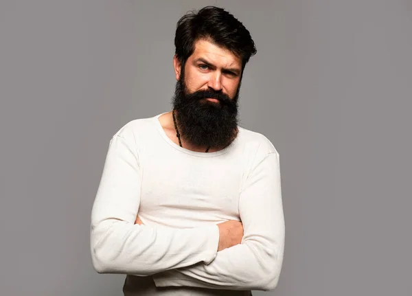 Retrato Seriado Confiante Tem Barba Bigode Olha Sério Isolado Modelos — Fotografia de Stock