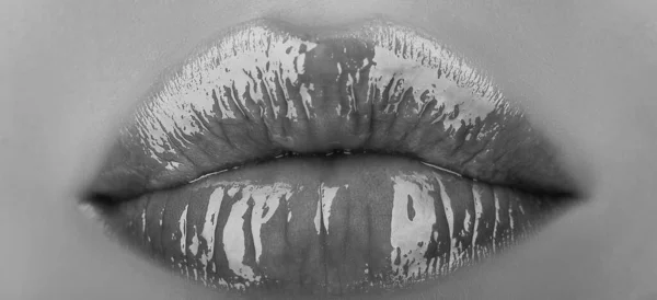 Naturalne Usta Piękna Seksowne Kobiece Usta Różową Szminką Zmysłowe Kobiety — Zdjęcie stockowe