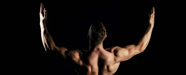 Bodybuilder Man Visar Biceps Triceps Med Upphöjda Händer Tillbaka Banner — Stockfoto