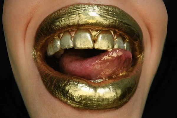 Σέξι Γλώσσα Αισθησιακό Γλείψιμο Μακιγιάζ Πολυτελών Χρυσών Χειλιών Χρυσά Χείλη — Φωτογραφία Αρχείου