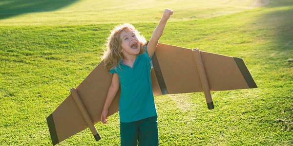 Child Playing Toy Plane Wings Summer Park Innovation Technology Success — Stock Photo, Image