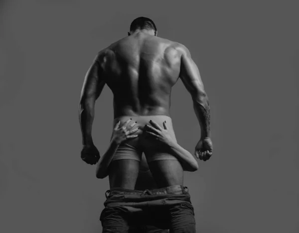 Sexy Paar Verliebt Der Nackte Oberkörper Starker Hintern Sinnliche Leidenschaft — Stockfoto