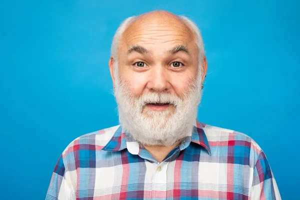 Älterer Mann Mit Grauem Bart Auf Studiohintergrund Porträt Eines Älteren — Stockfoto