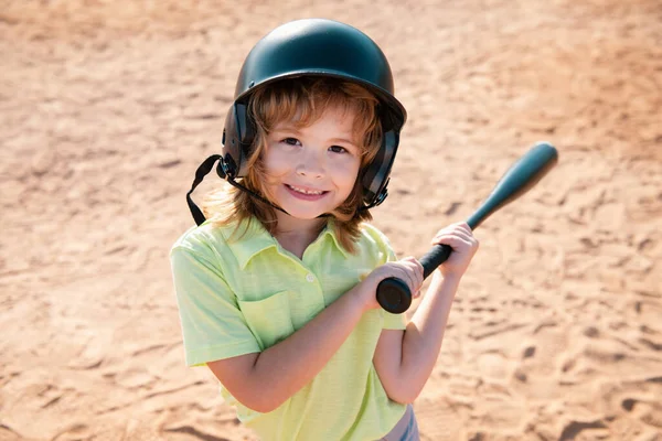 Zabawny Dzieciak Kija Meczu Baseballa Zbliżenie Portret Dziecka — Zdjęcie stockowe