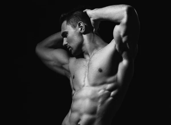 Атлетичный Молодой Человек Показывает Свое Идеальное Обнаженное Тело Мускулистый Парень — стоковое фото