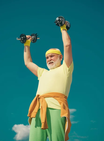Älterer Mann Trainiert Senior Sportler Hebt Hanteln — Stockfoto