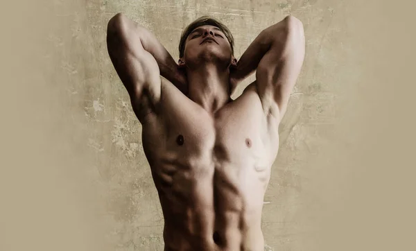 Σέξι Νέος Όμορφος Γυμνός Άντρας Σκούρο Φόντο Γοητευτικός Γκέι — Φωτογραφία Αρχείου