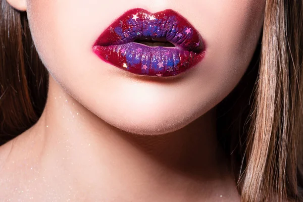 분홍색 입술을 암컷의 응고되어 있습니다 관능적 입술을 립스틱으로 횡설수설 창의적 — 스톡 사진