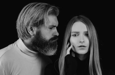 Şehvetli çiftin yüzünü kapatın. Seksi bir çiftin portresi