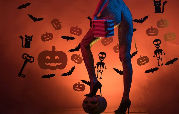 Ünnepi Halloween Vicces Karnevál Jelmezek Egy Halloween Háttér Legnépszerűbb Édesség — Stock Fotó