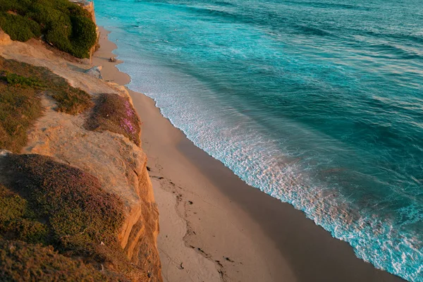 Panoramautsikt Över Havet Klippa Havet Vacker Fridfull Scen Naturlandskap Naturskön — Stockfoto