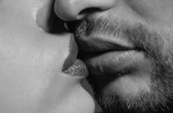 Bacio Coppia Sexy Innamorata Relazioni Intime Baciare Bocche Primo Piano — Foto Stock
