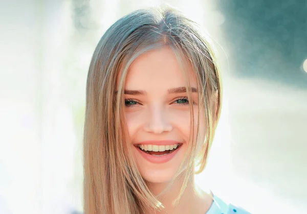 Szépség Arc Portré Gyönyörű Fiatal Tiszta Tökéletes Bőrrel — Stock Fotó