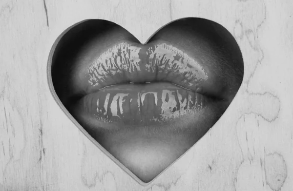 Läppar Hjärtform Alla Hjärtans Dag Naturlig Skönhetsläppvård Sexiga Kvinnliga Läppar — Stockfoto