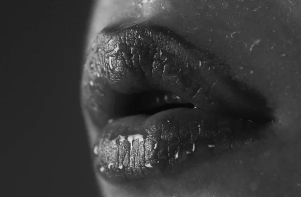 Χείλη Ένα Μέρος Του Γυναικείου Προσώπου Από Κοντά Σέξι Παχουλό — Φωτογραφία Αρχείου