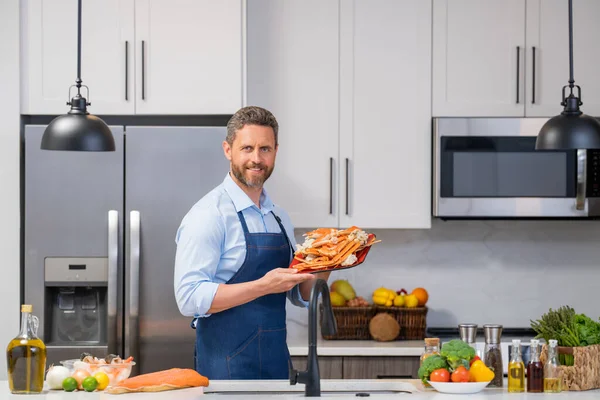 Portrait Happy Smiling Man Cook Apron Preparing Fresh Natural Meal — Stock Photo, Image