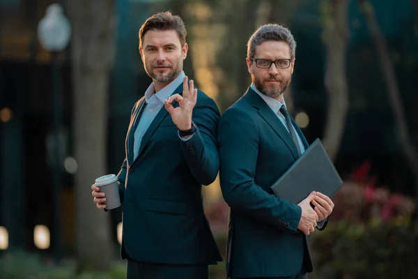 Two Successful Business Men Brainstormed Ideas Next Business Business Successful — Stock Photo, Image