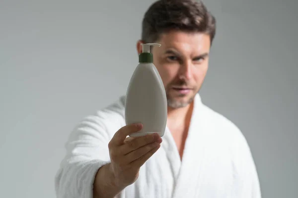Kosmetyki Organiczne Dla Człowieka Beauty Man Prezentacja Kosmetyki Butelka Pompą — Zdjęcie stockowe
