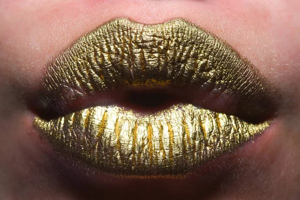 Gold Lips Golden Lipgloss Sexy Lips Metallic Mouth Beauty Woman — Stock Photo, Image