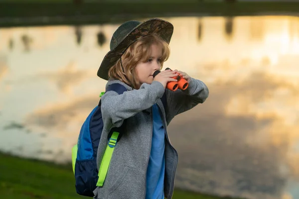 Child Tourists Backpacks Adventure Travel Tourism Concept Kid Walking Backpacks — Stockfoto