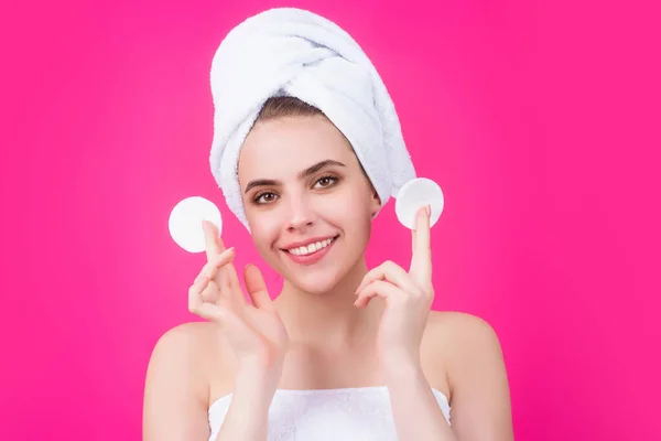 Woman Using Cotton Pad Beautiful Girl Cleaning Skin Cotton Pad —  Fotos de Stock