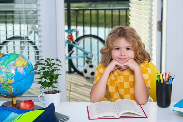 Livro Leitura Infantil Menino Escola Anos Com Livro Voltar Para — Fotografia de Stock