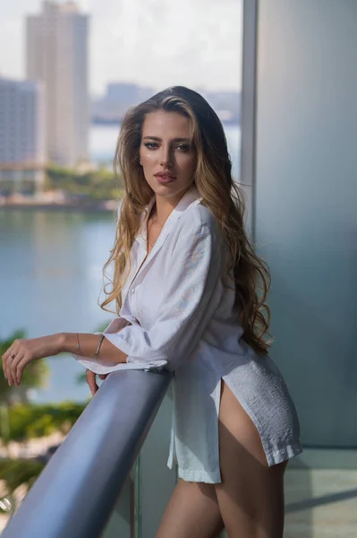 Rich Woman Enjoying Morning Balcony Luxury Apartments Miami Luxury Life — Foto Stock