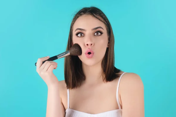 Woman Applying Foundation Powder Blush Makeup Brush Facial Treatment Perfect — Foto Stock