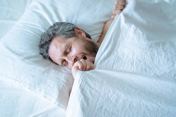 Male Yawning Pillow Gray Hair Man Yawn White Bed Senior — Stock Photo, Image