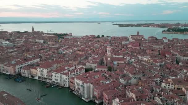 Авиарейс Венецианского Канала Италию Видеозапись Воздушного Беспилотника Большого Канала Венеции — стоковое видео