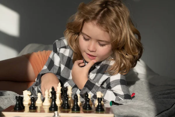 Clever Child Thinking Chess Portrait Clever Kid Chessboard Chess Game — Stock Photo, Image