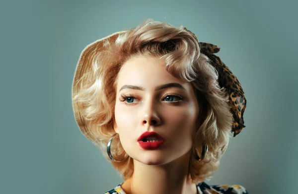 Pin Girl Vintage Beautiful Woman Pin Style Portrait Retro Makeup — Stock Photo, Image