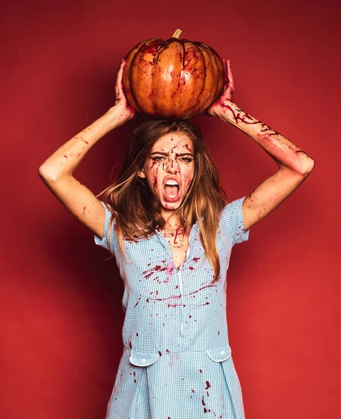 Cara Loca Mujer Halloween Sobre Fondo Rojo Aislado Maldito Halloween —  Fotos de Stock